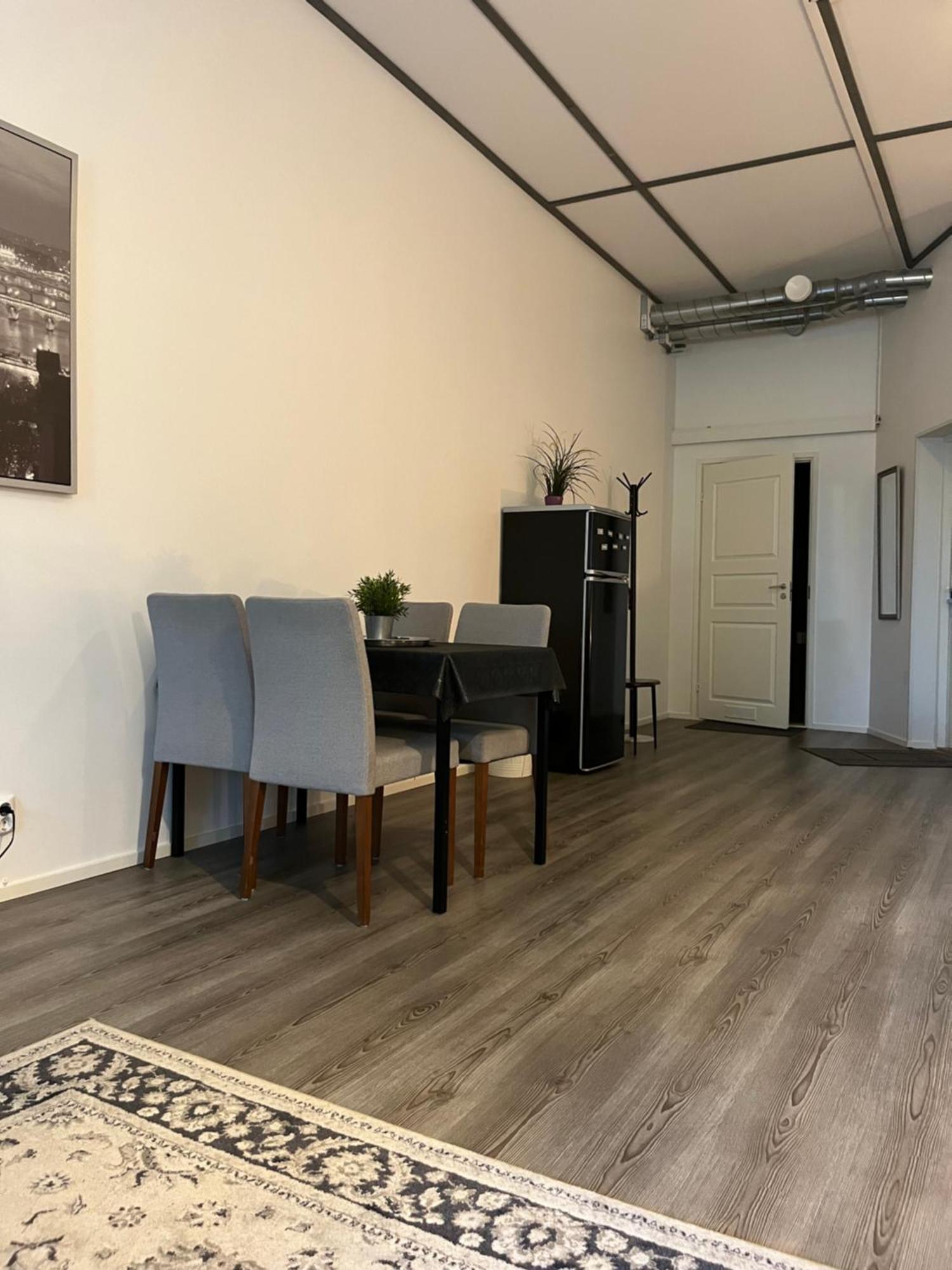 Hotelli Keskipiste Kärsämäki Bagian luar foto